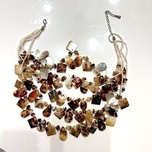 Elegant Multicolor Shell Necklace